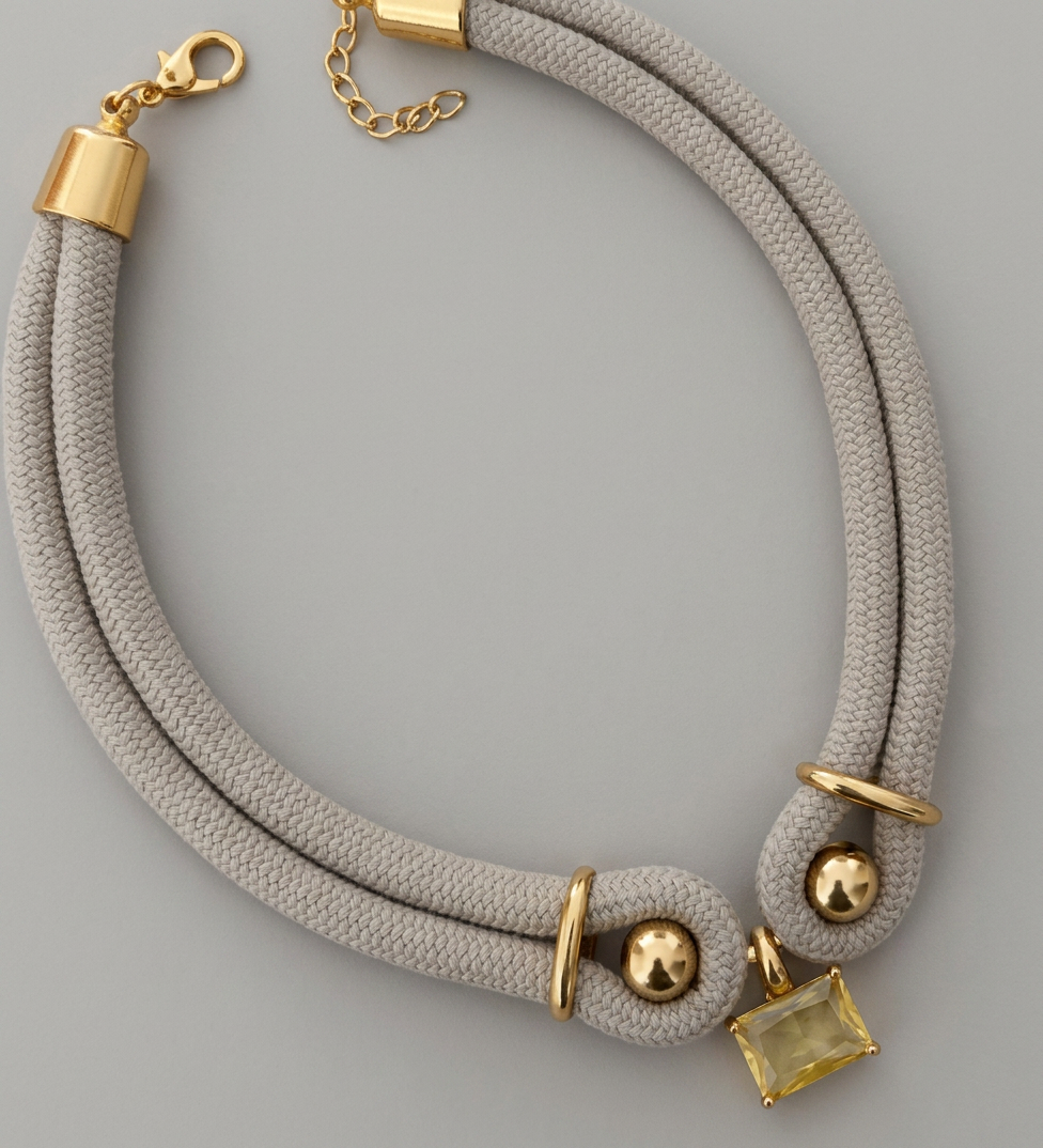 Collar Alba